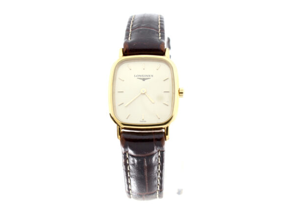 LONGINES Les Grandes Classic Damen-Armbanduhr mit Plaquegehäuse, Saphirglas, Lederband und Original-Dornschließe.