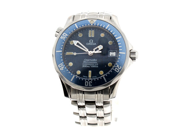 OMEGA Seamaster 300 Armbanduhr mit Edelstahlgehäuse, Automatikwerk, Schraubkrone und Drehlünette.