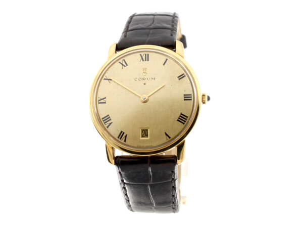 CORUM Herren-Armbanduhr mit 18-Karat-Goldgehäuse, ETA-Automatikwerk und Lederband.