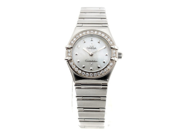 OMEGA Constellation Damenuhr mit Edelstahlgehäuse, Quartzwerk, Diamantenkranz und Perlmutt-Ziffernblatt.