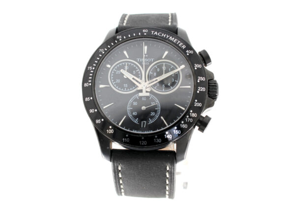 TISSOT V8 Chrono Herren-Armbanduhr mit geschwärzten Stahlgehäuse, ETA-Quartzwerk und Stoppuhr.