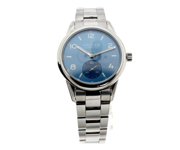 NOMOS GLASHÜTTE - Neomatik Herrenuhr mit Edelstahlgehäuse, Automatikwerk, Glasboden, Dezentraler Sekunde, Box und ID Card.